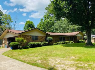 1750 Hollyhill Dr, Camden, AR 71701