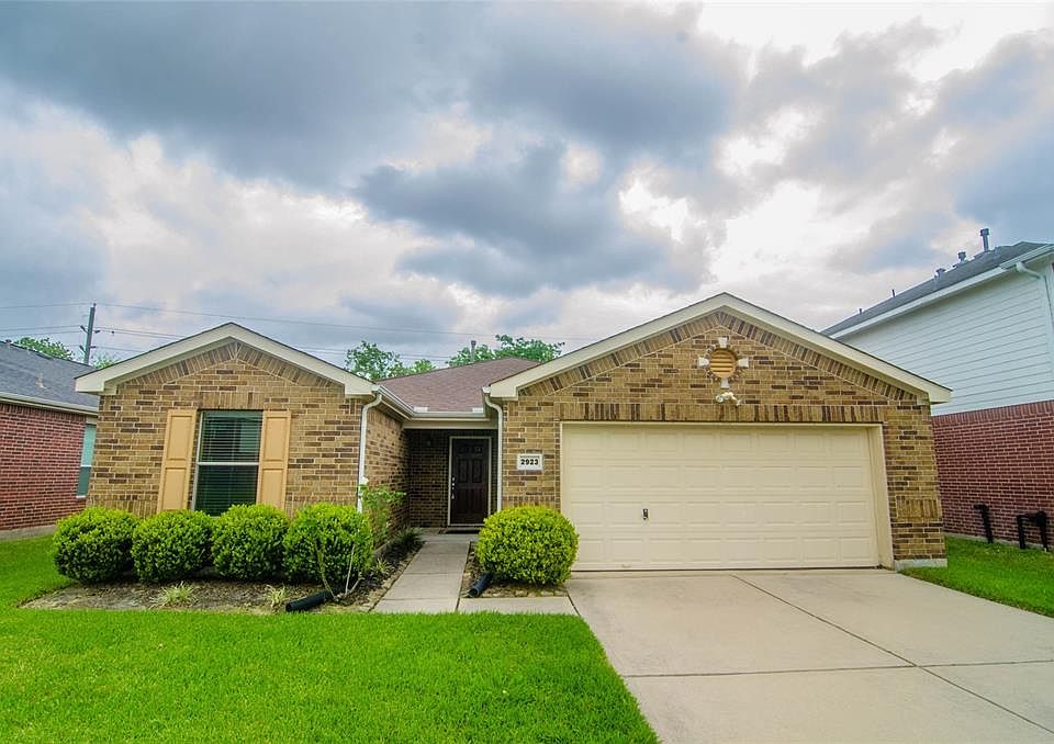 1st image of 2923 Mustang Meadow Ln