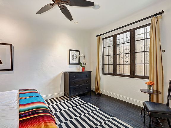 4th image of 1345 N Hayworth Ave APT 6