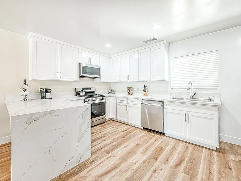 Luxury Kitchen& Appliances, LVP Flooring,Dual Pane Windows, Ceiling Fans, TV Mounts.
