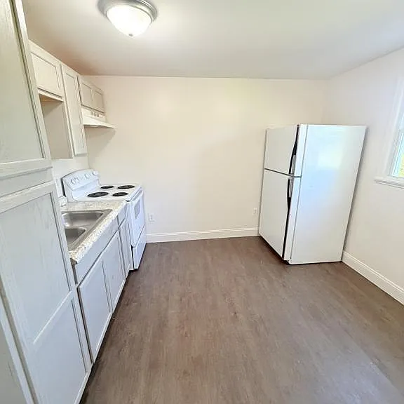 116 Salter Rd #3 — Photo 3