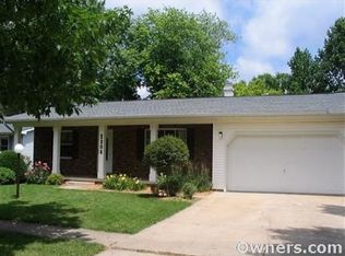 2308 Aspen Dr, Champaign, IL 61821