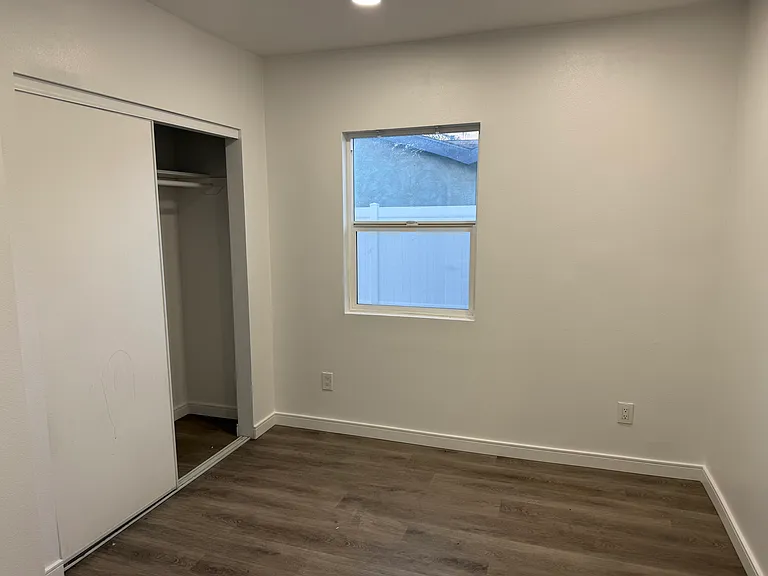 1257 E Laurelwood Dr — Photo 8