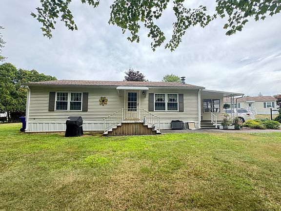 2nd image of 17 Puritan Rd