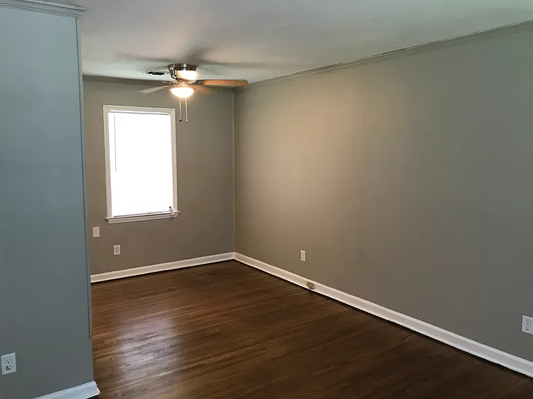 3912 Callahan Dr — Photo 2