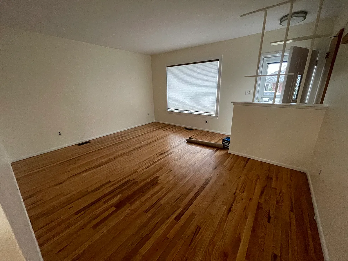 Building Photo - 6585 Fenton St