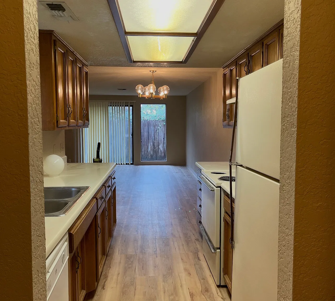 3 bed, 1150 sqft, $1,700 — Photo 4