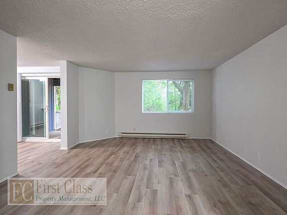 3rd image of 47 Eagle Crest Dr Unit 34