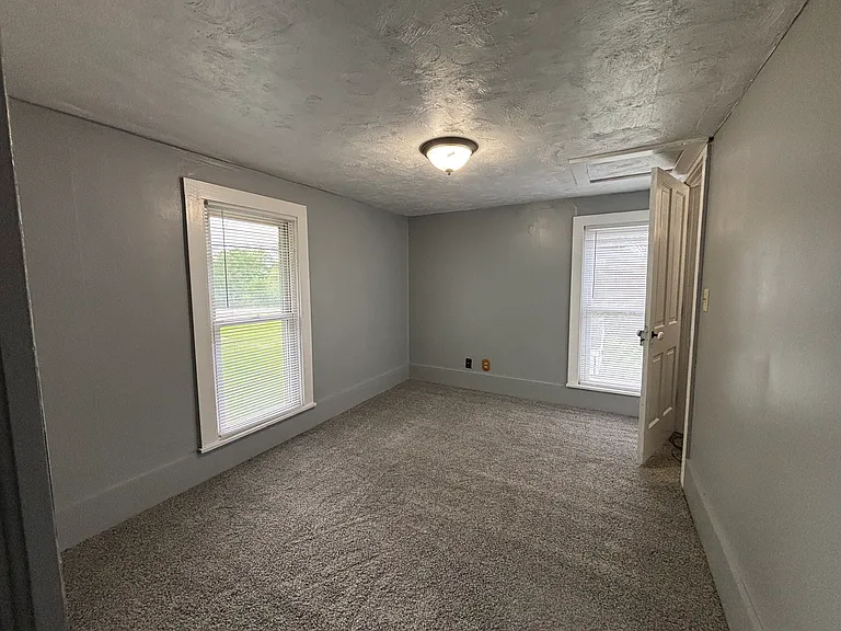 120 N Church St — Photo 9