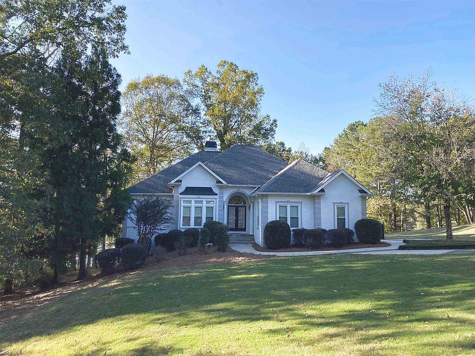 1st image of 295 Monroe Dr