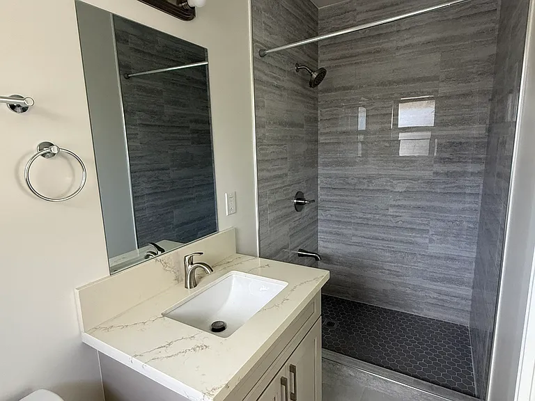 914 Kinau St #4 — Photo 4