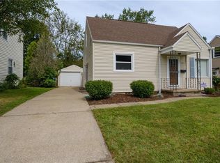 2274 Harding Rd, Cuyahoga Falls, OH 44223