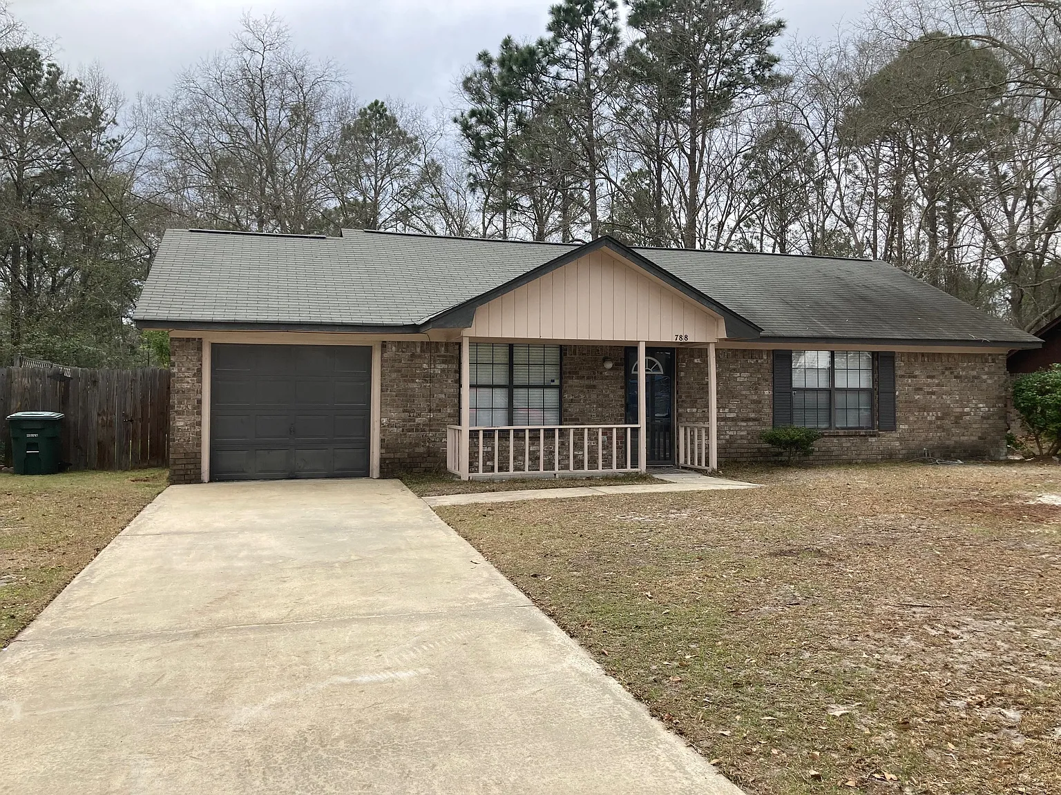 3 bed, 1164 sqft, $1,550 — Photo 1