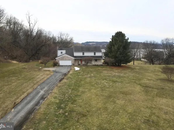 290 Locust Grove Rd, Bainbridge, PA 17502