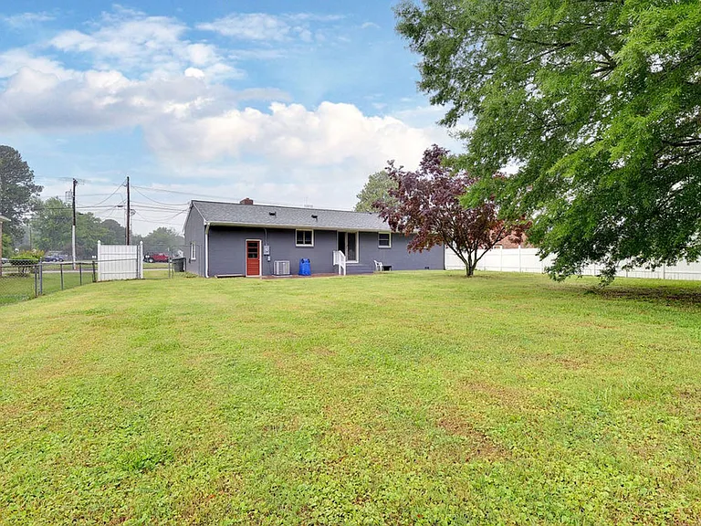 485 Colony Rd — Photo 28
