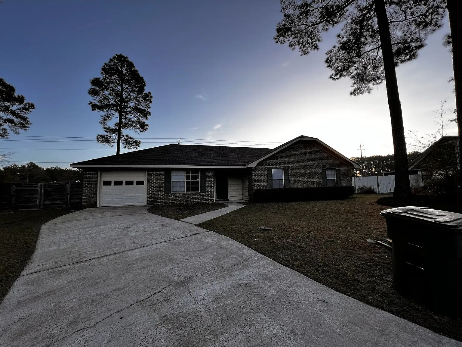 4 bed, 2.0 bath, 1471 sqft, $1,650 — Photo 1