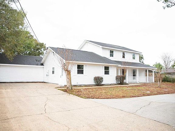 4th image of 2315 Summit Blvd