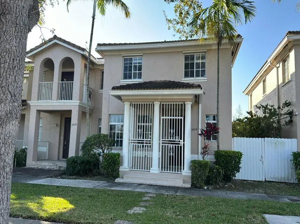 14218 SW 272nd St, Homestead, FL 33032