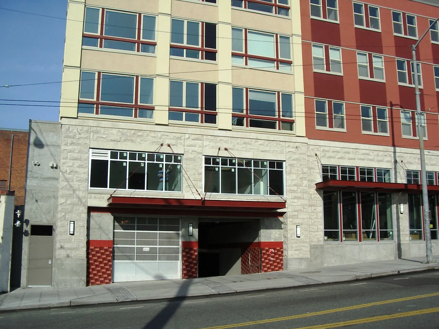 Broadway Crossing — Photo 2