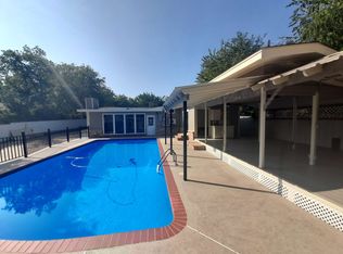 728 Greg St, Azle, TX 76020