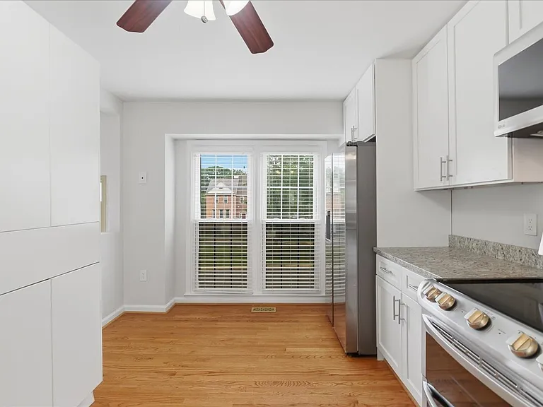 13937 Middle Creek Pl — Photo 3