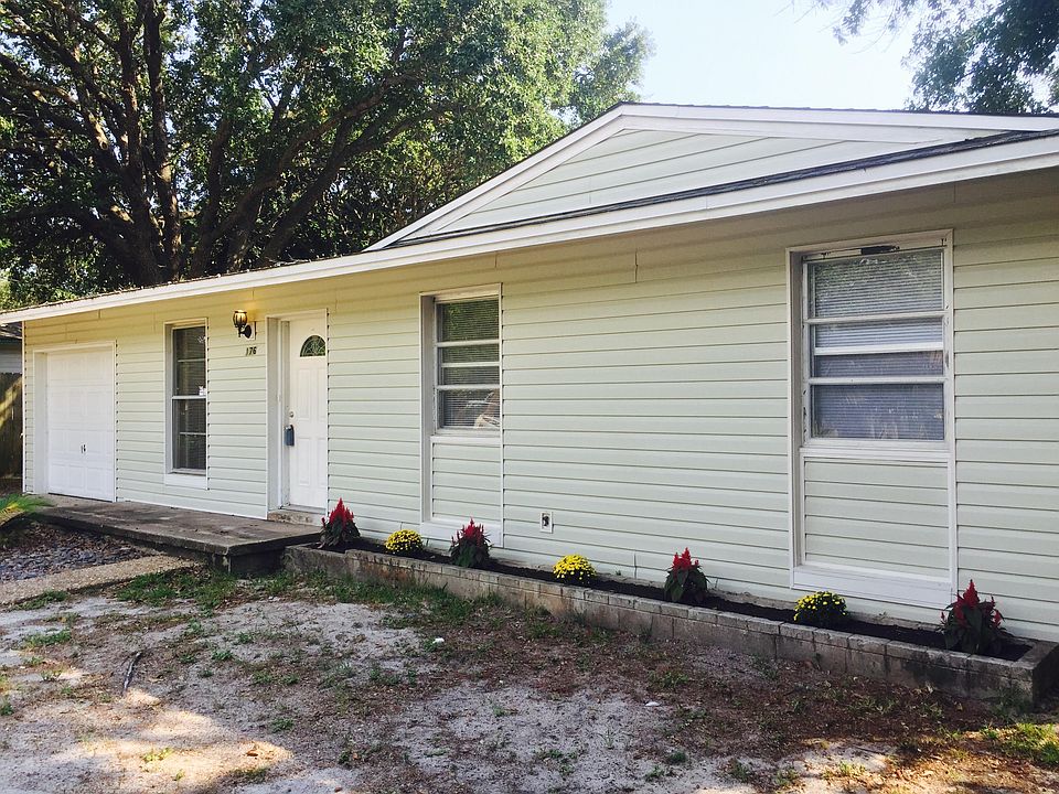 1st image of 176 Coral Dr SW