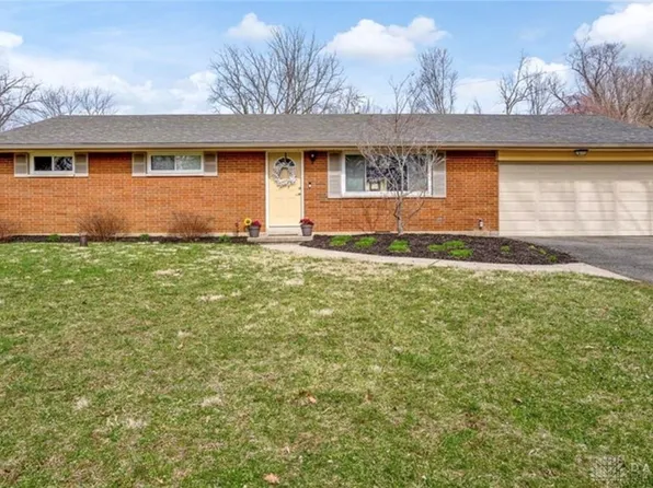 2039 Brookridge Dr, Dayton, OH 45431