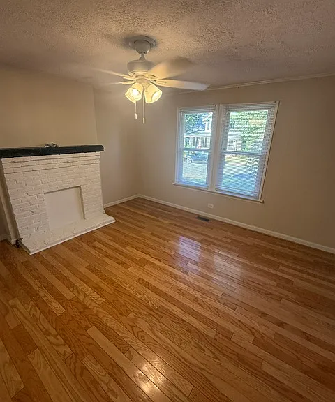 121 Spring Garden St — Photo 4