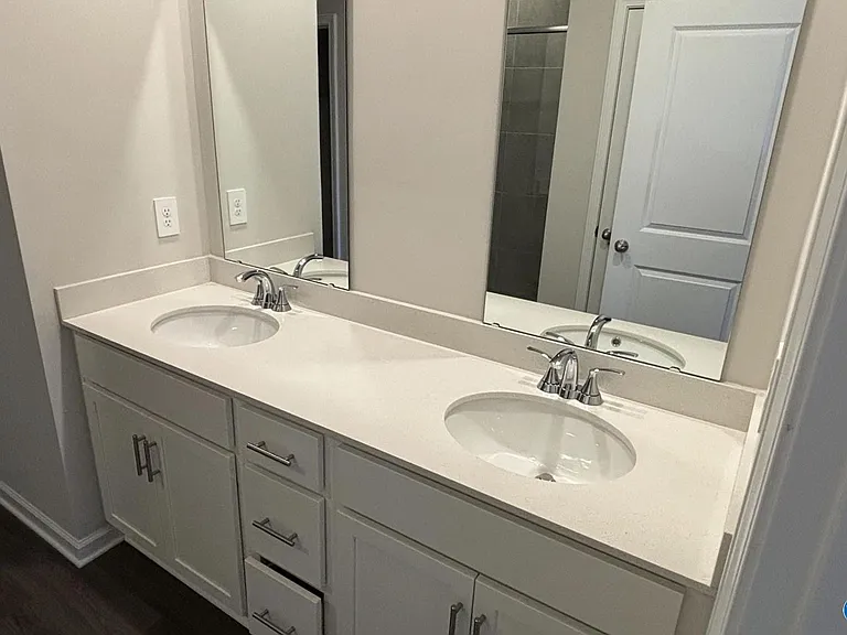 8204 Huspa Ave — Photo 13