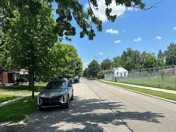 4th image of 16177 Stahelin Ave