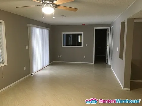 712 26 1/8 St — Photo 10