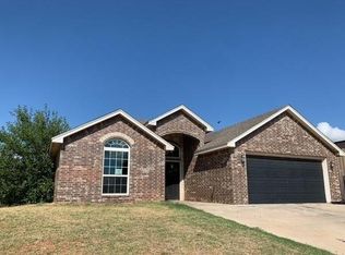 135 Ranch Rd, Elk City, OK 73644