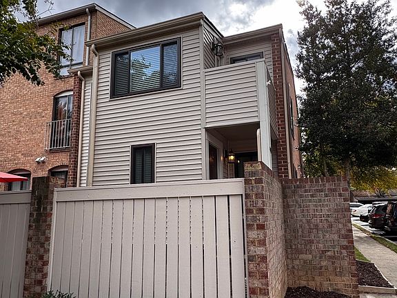 3rd image of 41 Brassie Ct