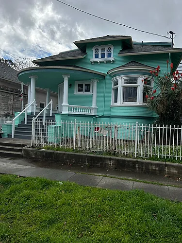 47 S 8th St #STUDIO Photo 1 47 S 8th St #STUDIO Photo 1