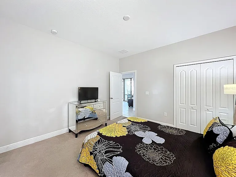 185 Brookes Pl — Photo 14