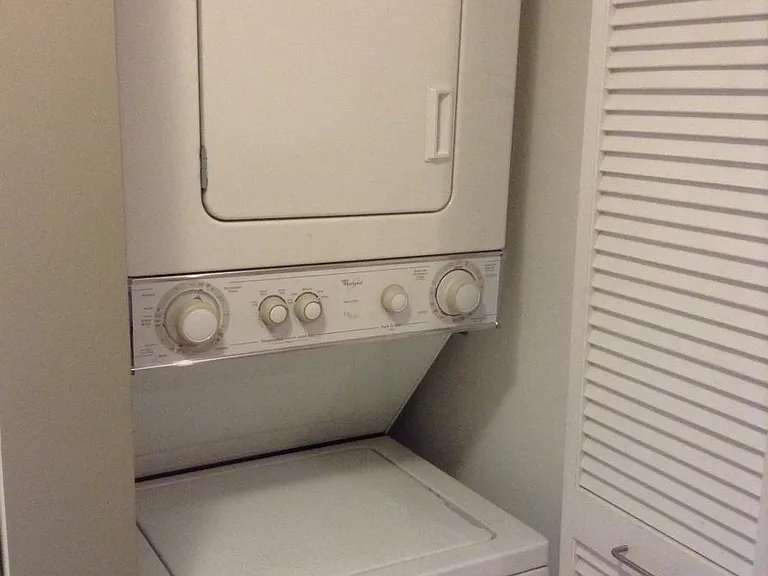 In-unit washer/dryer