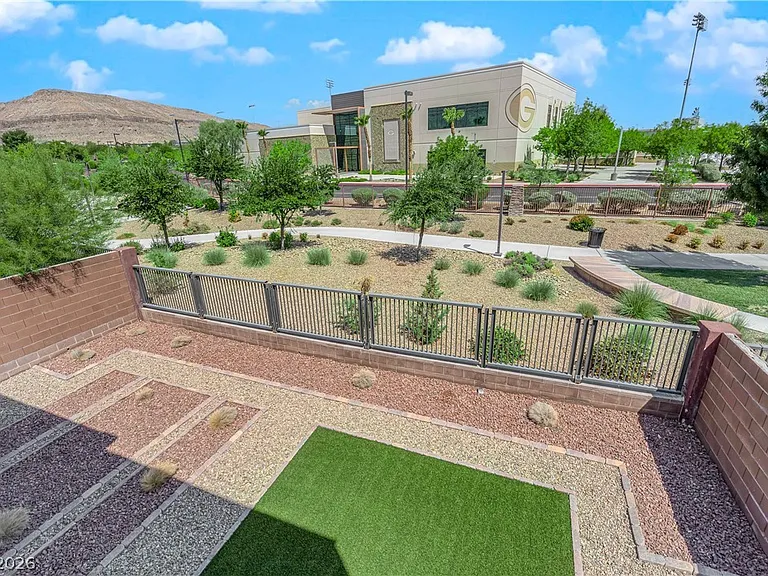 10254 Kesington Dr — Photo 33