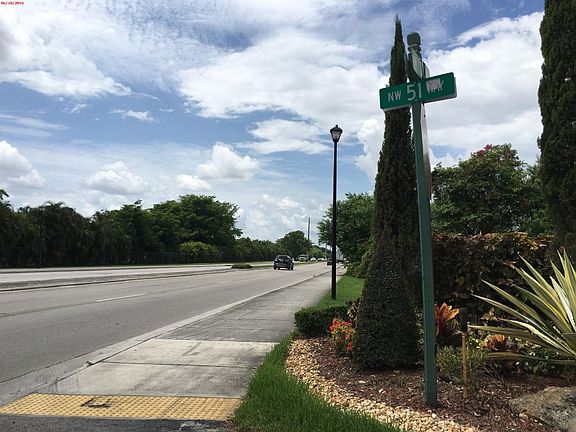 5th image of 10821 NW 51st Trl