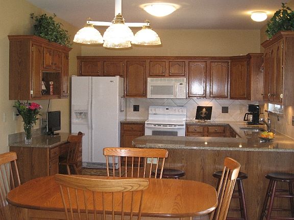 3rd image of 2800 Barrett Oaks Ln