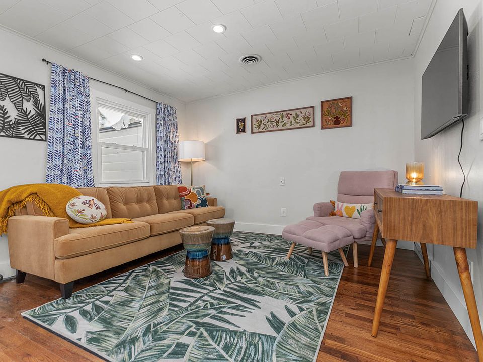 Family Room with SmartTV