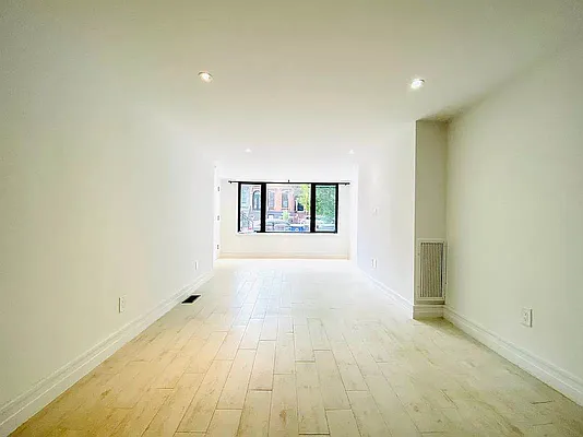 Rented by GROOME REALTY LLC | media 12