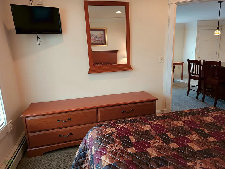 840 State St #8 — Photo 7