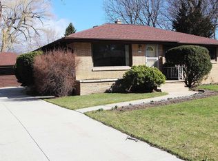 4436 W Dunwood Rd, Brown Deer, WI 53223