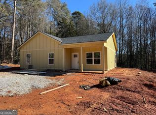 825 Mercer Dr, Elberton, GA