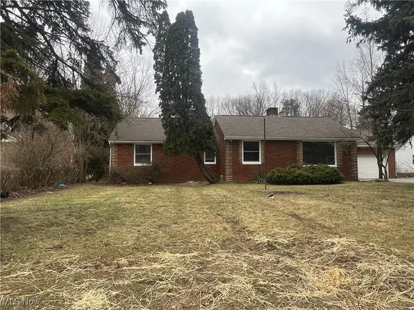 5284 Wilson Mills Rd, Richmond Heights, OH 44143