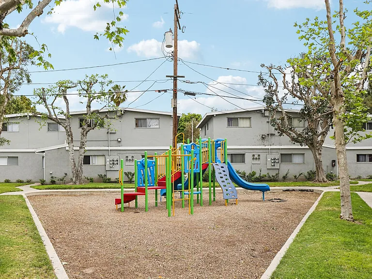 Park Vista Apartments — Photo 17
