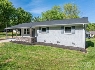 692 S Pink St, Cherryville, NC 28021