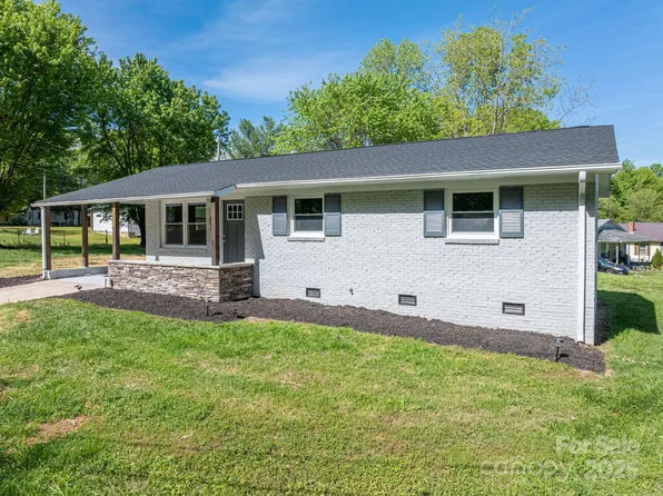 692 S Pink St, Cherryville, NC 28021