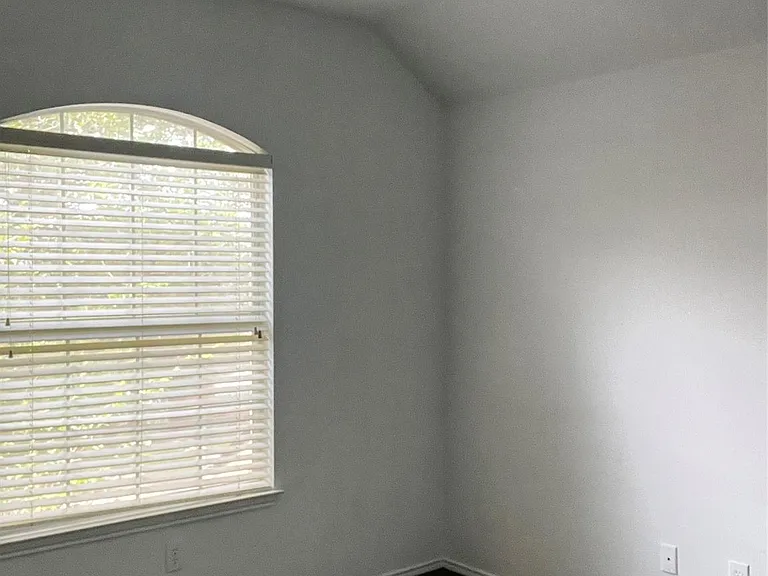 1309 Heather Brook Dr — Photo 14