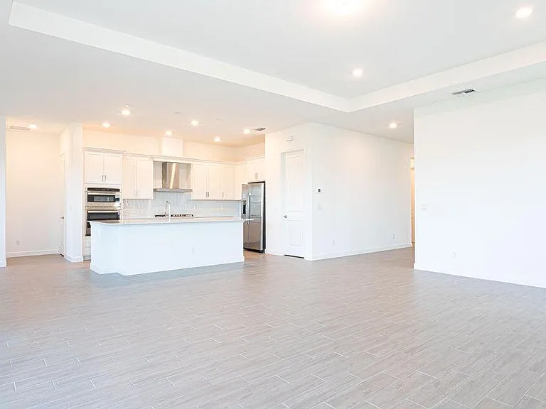 1132 Haywagon Trl — Photo 8